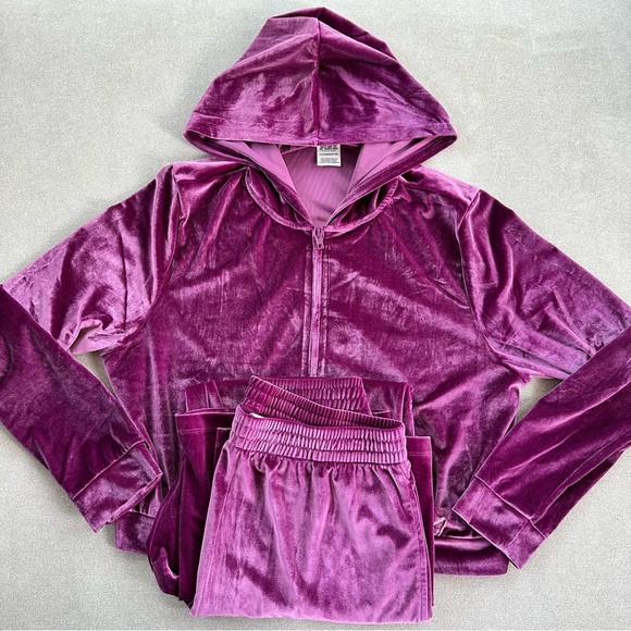 Victoria’s Secret PINK velour shine matching lounge set. Top XXL. Bottom… - Picture 3 of 16